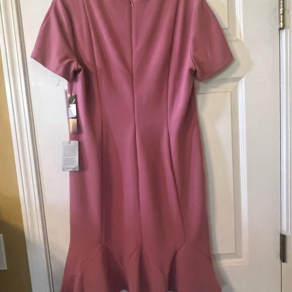 NWT Maggy London - Picture 5 of 7